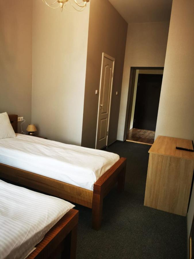 Hotel Karklu Muiza イェルガヴァ エクステリア 写真