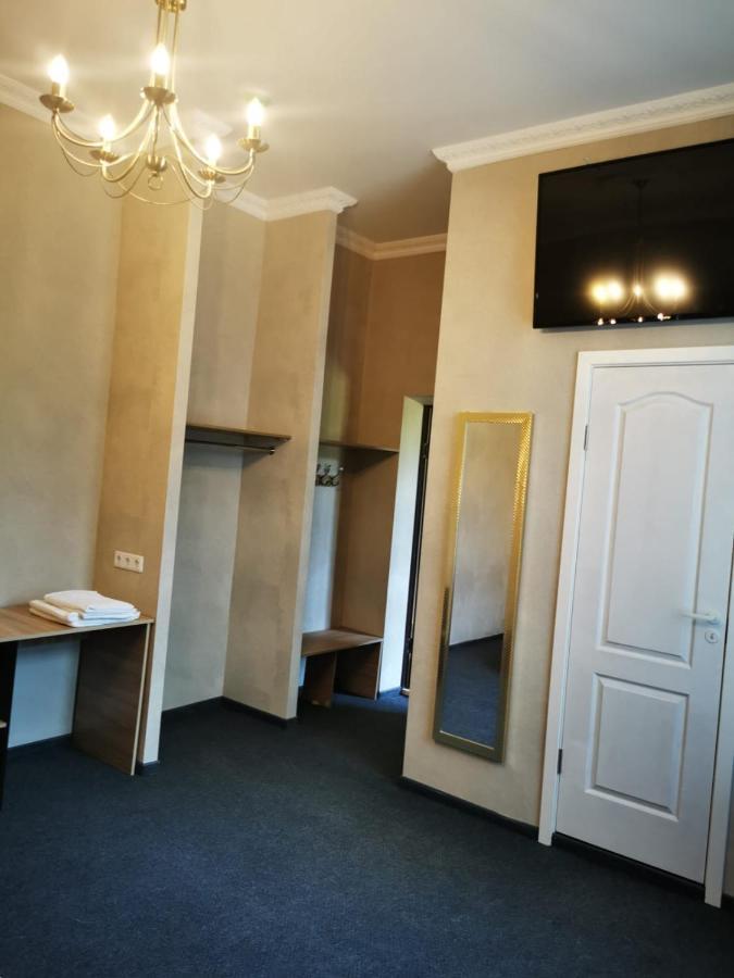Hotel Karklu Muiza イェルガヴァ エクステリア 写真