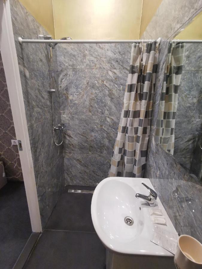 Hotel Karklu Muiza イェルガヴァ エクステリア 写真