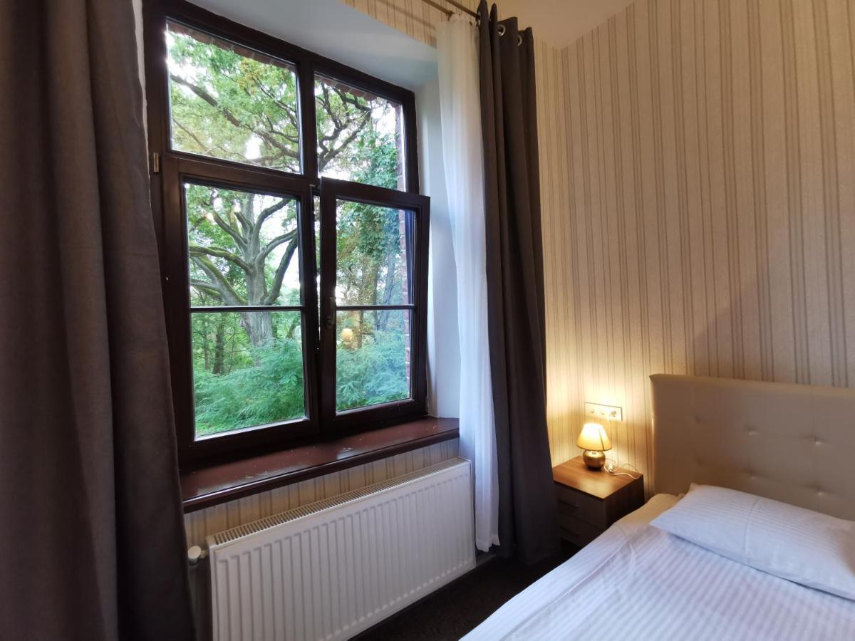Hotel Karklu Muiza イェルガヴァ エクステリア 写真
