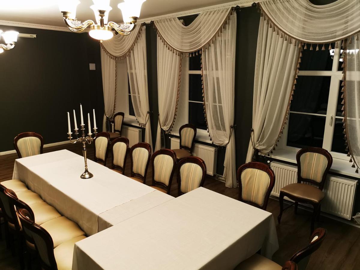 Hotel Karklu Muiza イェルガヴァ エクステリア 写真