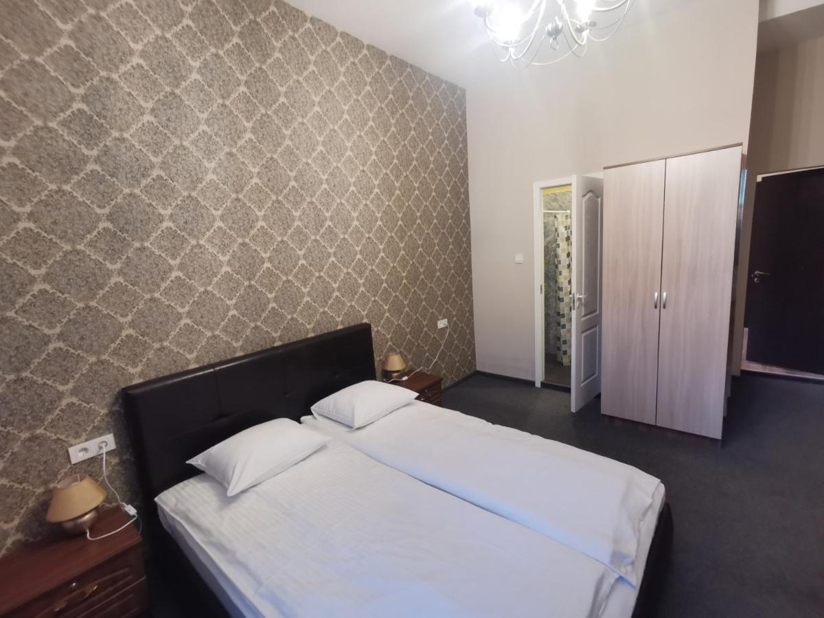 Hotel Karklu Muiza イェルガヴァ エクステリア 写真