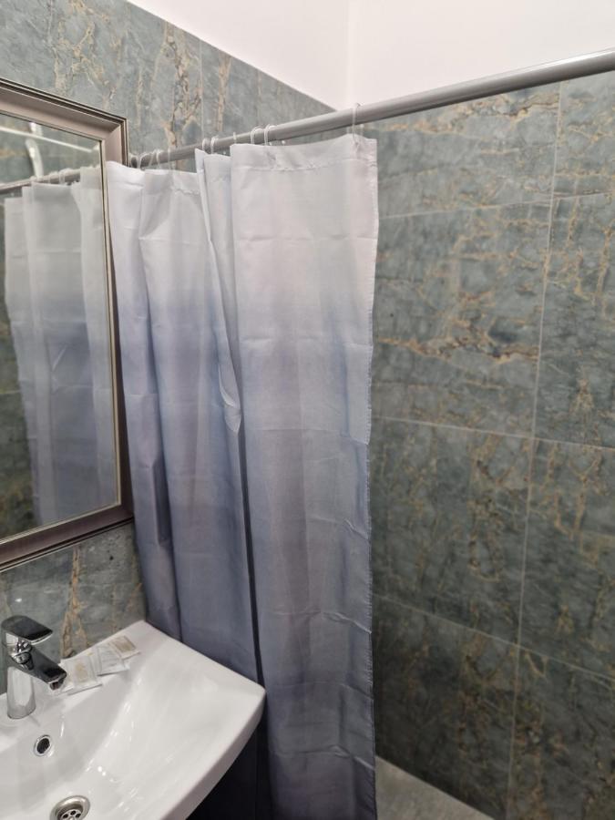 Hotel Karklu Muiza イェルガヴァ エクステリア 写真
