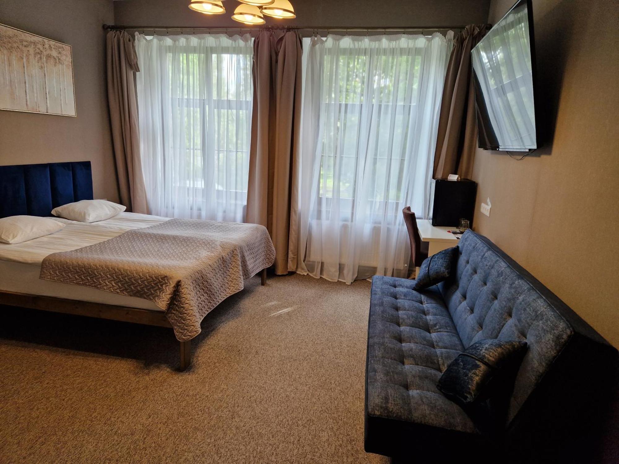 Hotel Karklu Muiza イェルガヴァ エクステリア 写真