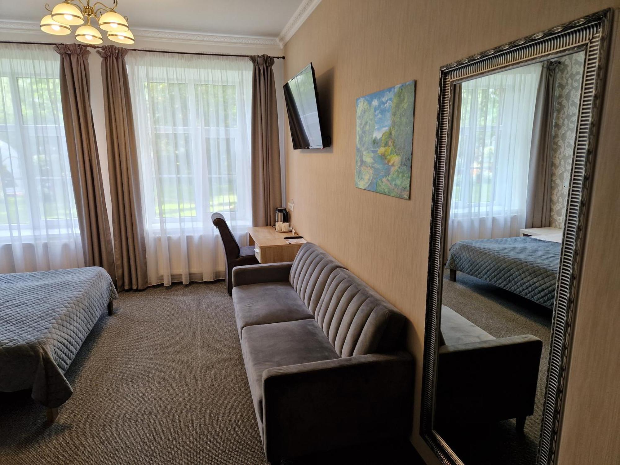Hotel Karklu Muiza イェルガヴァ エクステリア 写真
